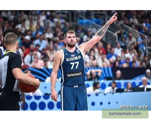 又创辉煌 东契奇生涯总得分突破15000分位列历史第三年轻